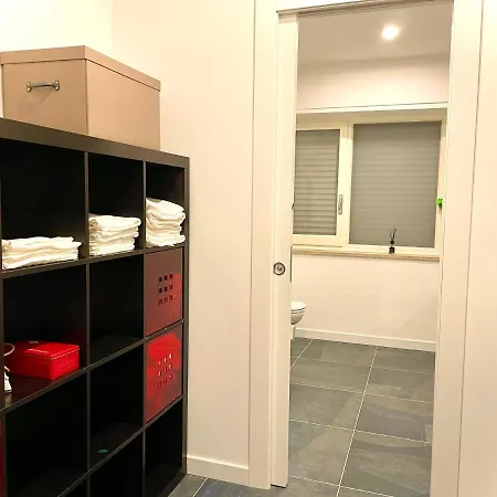 Sunflower Apartment *